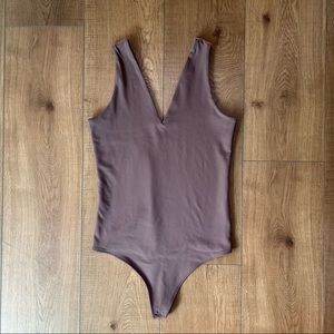 A&F Seamless Fabric V-Neck Bodysuit